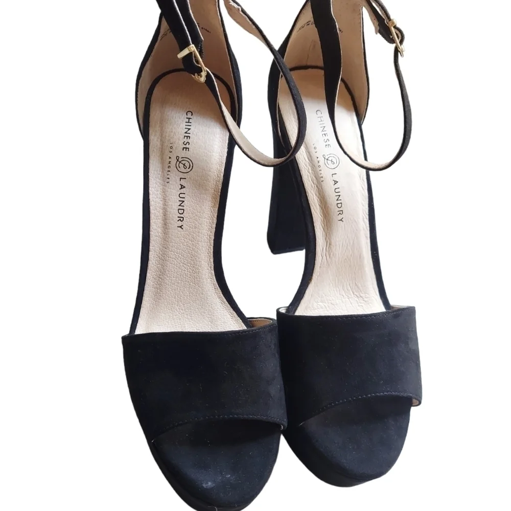11 Chinese‎ Laundry black platforms BNWT
